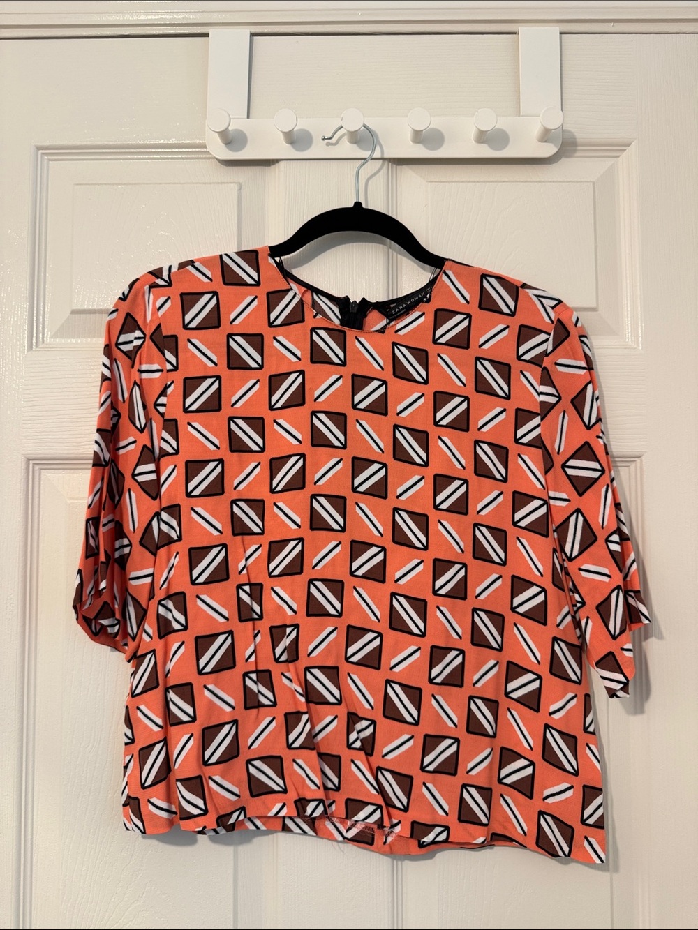 Zara Geometric Print Coral Short Sleeve Blouse in Size L